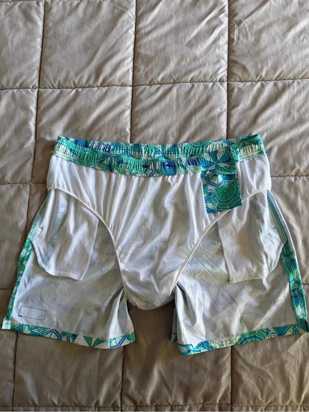 Vineyard Vines Umbrella Print Swim Trunks XL Blue Green Beach Shorts